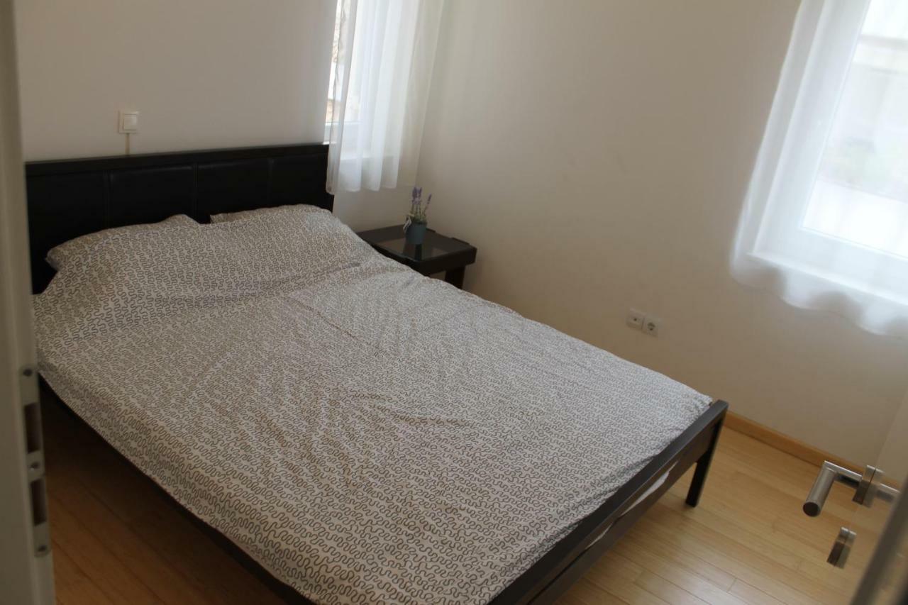 Apartman M&M Stara Novalja Bagian luar foto